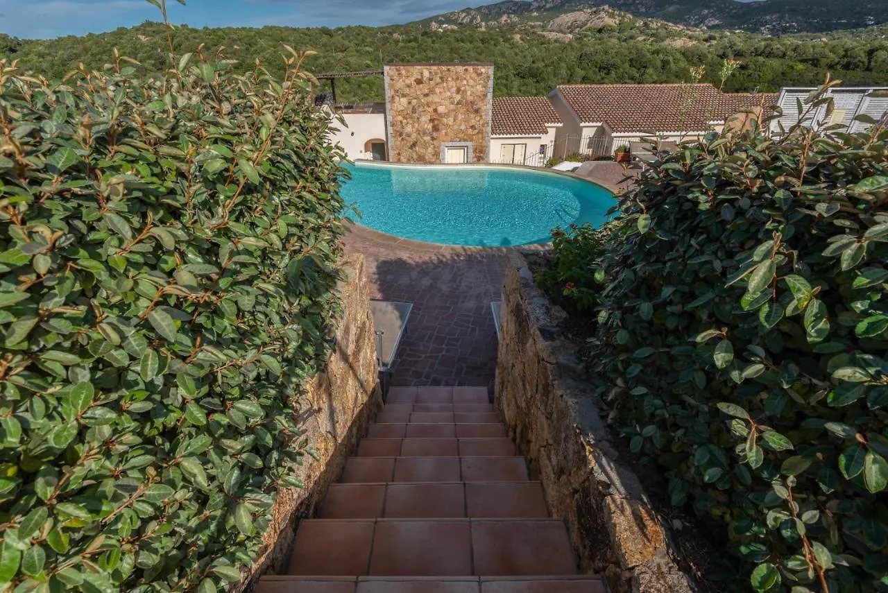 Residence Ea Bianca Baja Sardinia Aparthotel